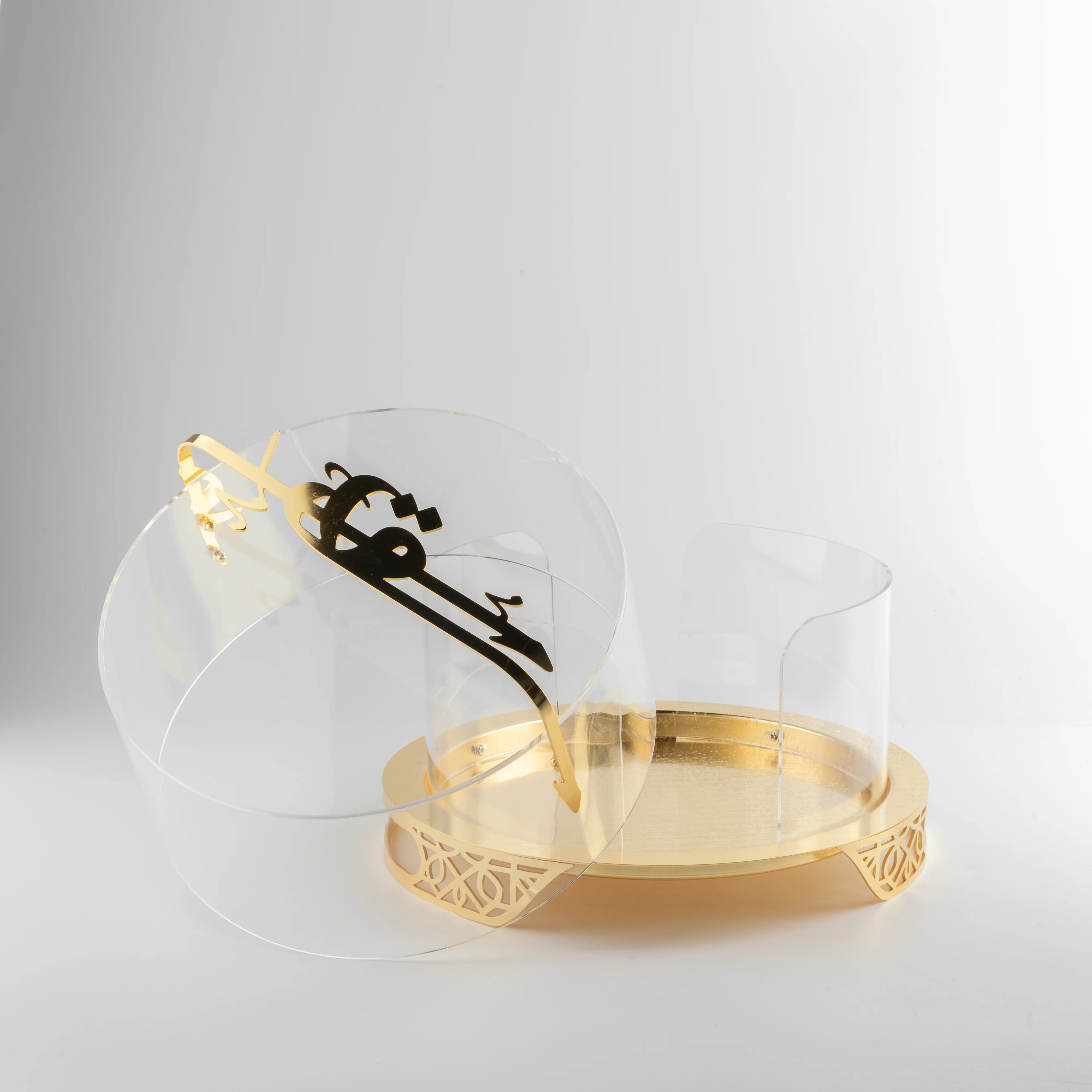 Liqa'a - Large Sleek Plate Stand - Gold - Image 4