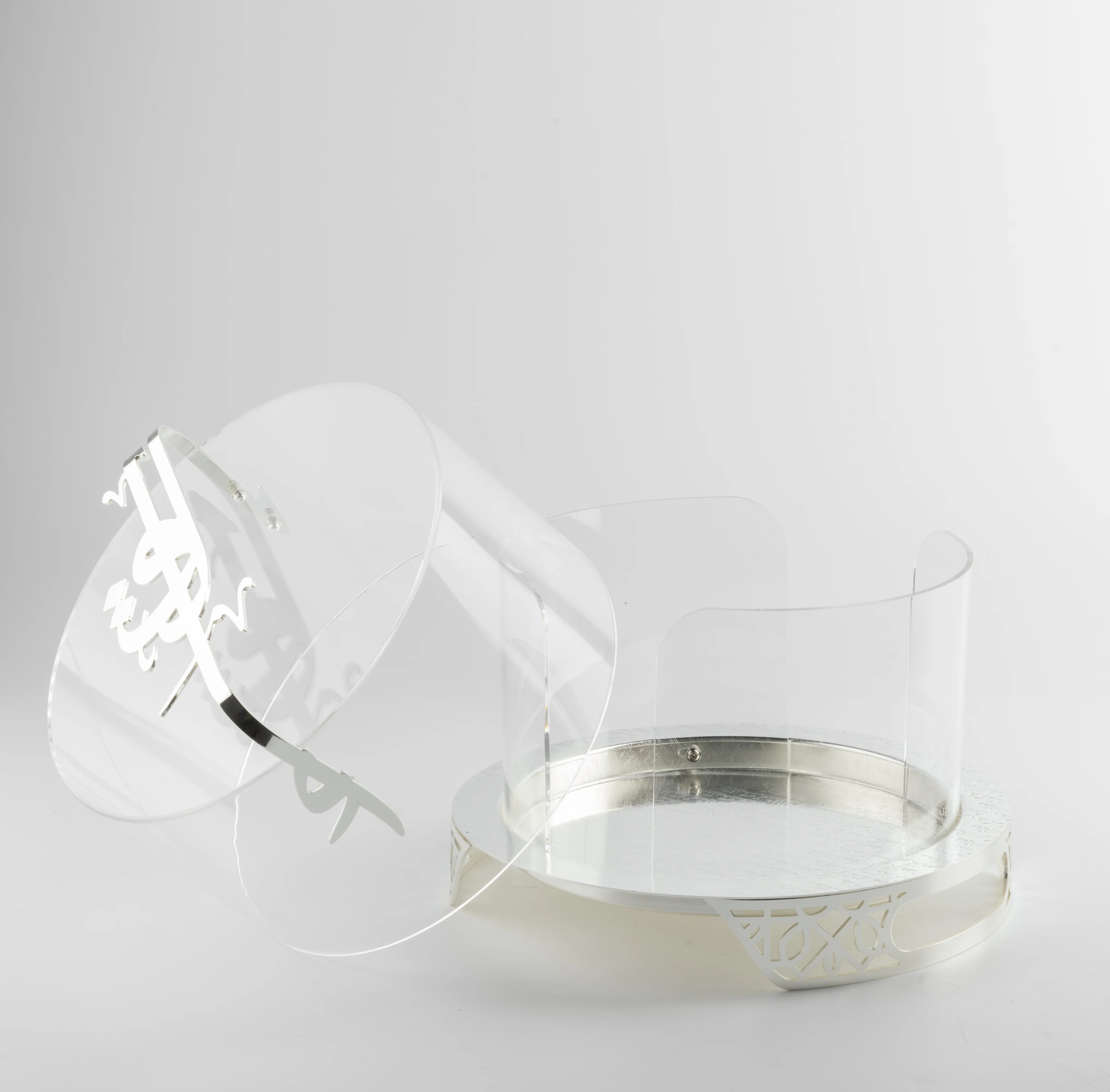 Liqa'a - Large Sleek Plate Stand - Silver - Image 3