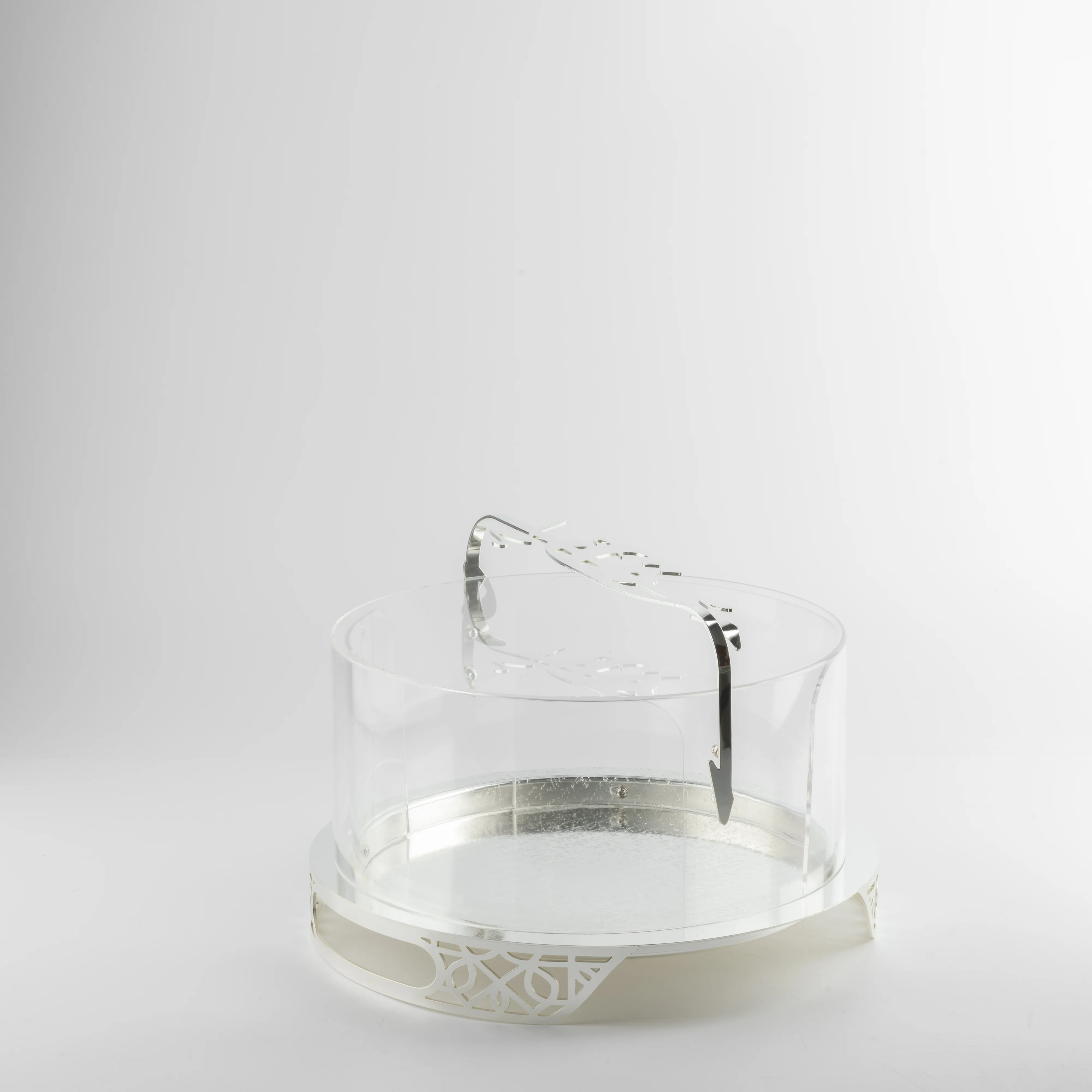 Liqa'a - Small Sleek Plate Stand - Silver - Image 3