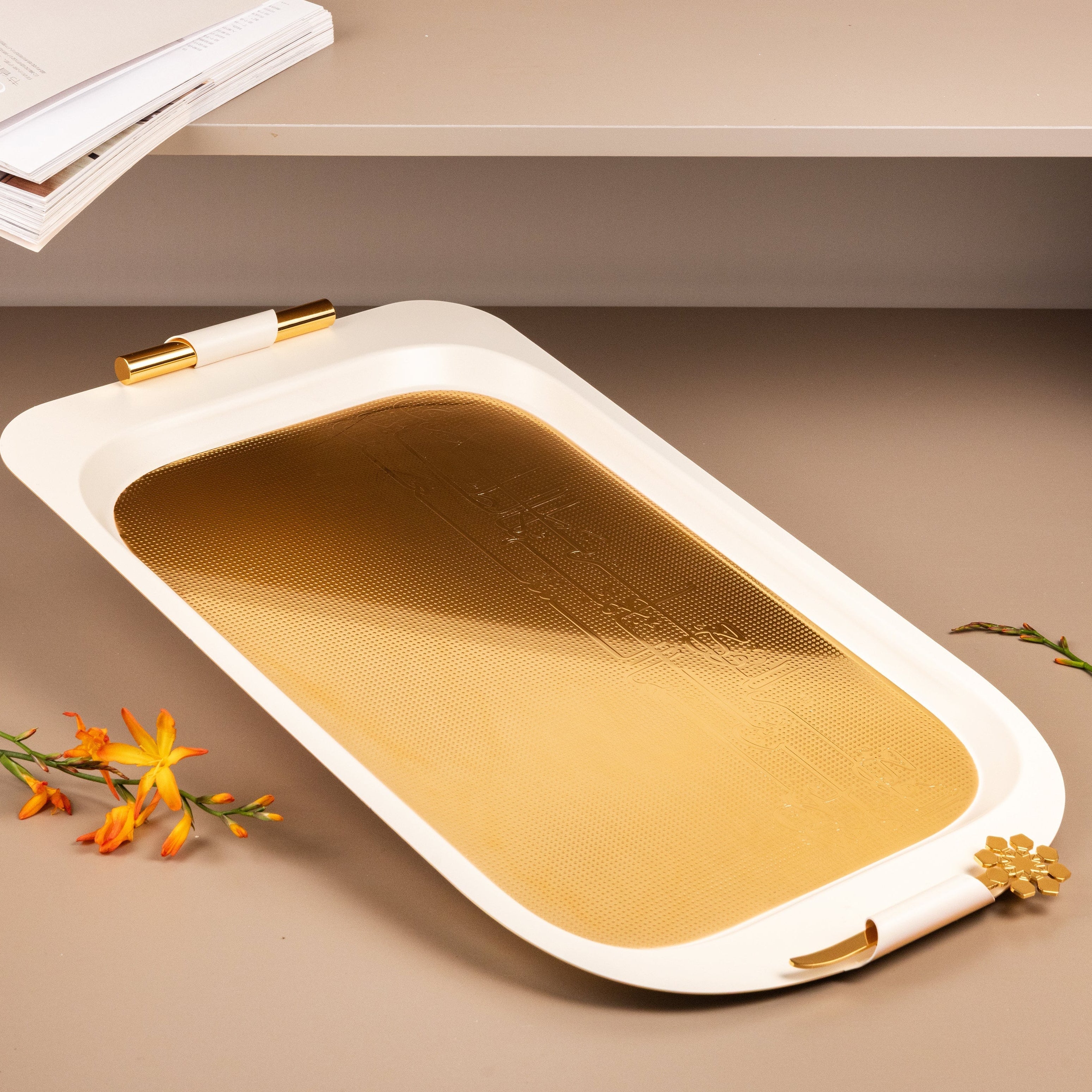 Mirral In White & Gold